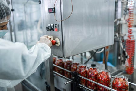 Adopting Automation for Repetitive Tasks in Food and Beverage Manufacturing-PlanetTogether